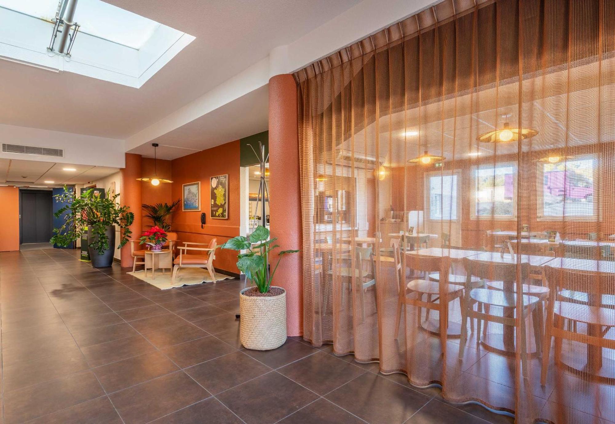 B&B Hotel Aix-En-Provence Meyreuil Sainte-Victoire Esterno foto