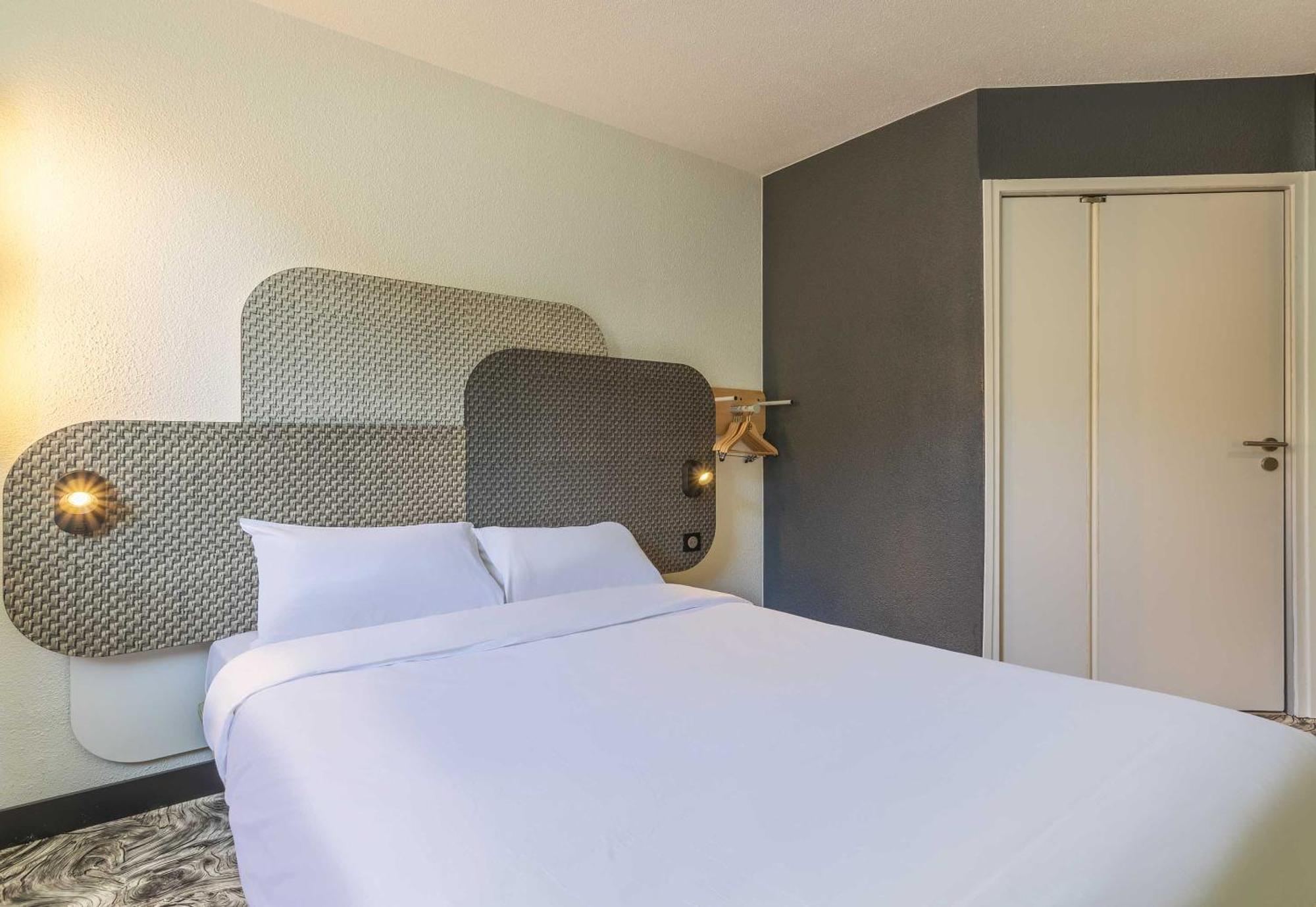 B&B Hotel Aix-En-Provence Meyreuil Sainte-Victoire Esterno foto